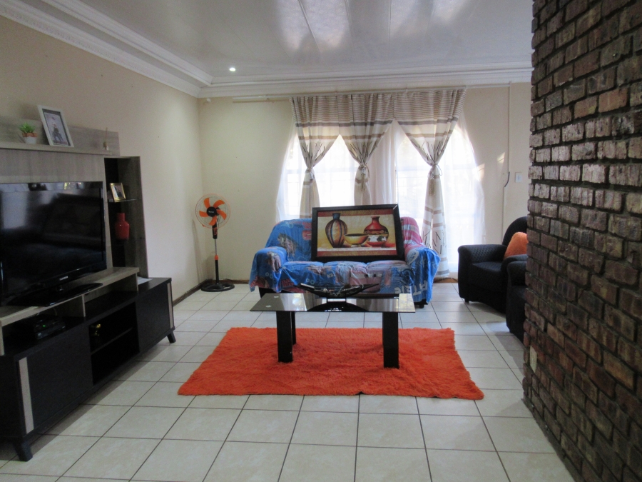 4 Bedroom Property for Sale in Riebeeckstad Free State